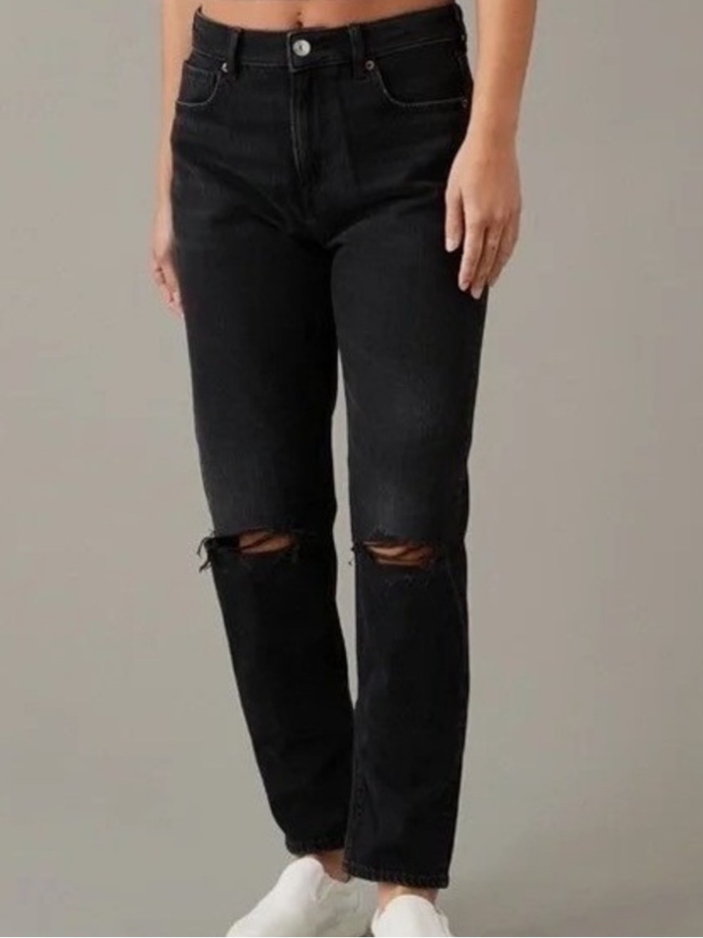 American Eagle Mom Jeans Black Destroyed Strigid
